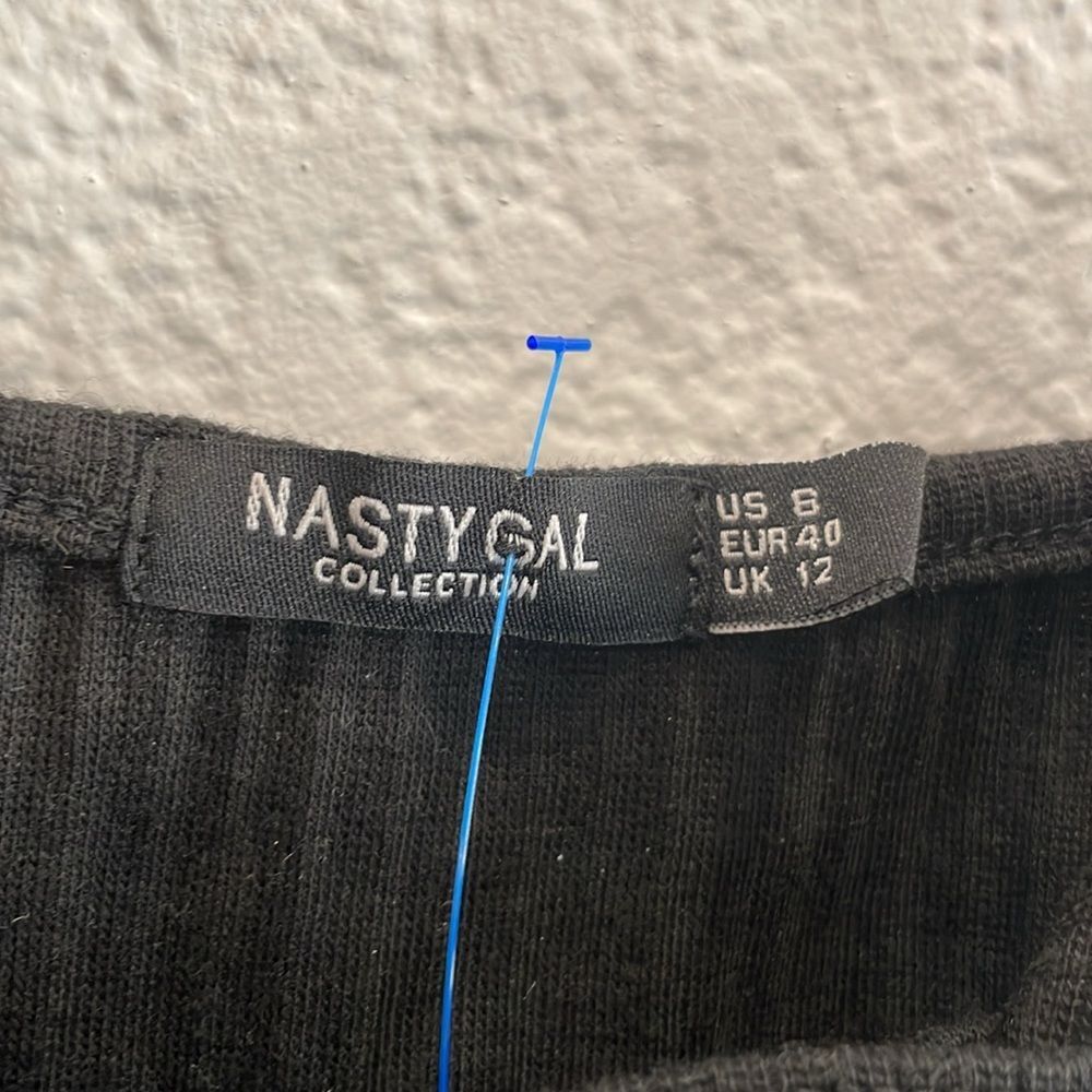 Nasty Gal Don't Call Me Lace-Up Ribbed Crop Top in Black Size 8 - Picture 3 of 6